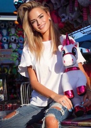 Девушка по вызову Светлана (24), Улица академика Янгеля, 7,000 ₽ час, Минет глубокий, Окончание в рот, тел +7(952)512-45-49
