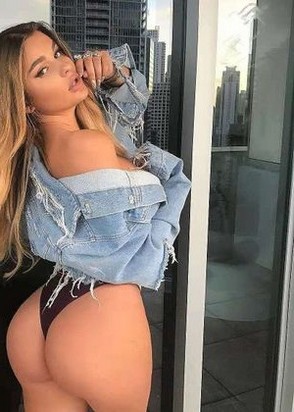 Массажистка Оксана (24), Медведково, 5,000 ₽ час, Секс классический, Минет без резинки, тел +7(938)279-01-86