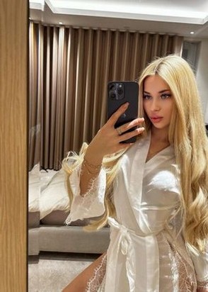 Эскортница Ника ВЫЕЗД (23), Новые Черемушки, Игрушки, Минет в презервативе, тел +7(989)638-90-18