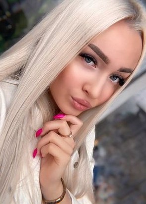 Шлюха Оля (23), Планерная, 8,000 ₽ час, Минет в презервативе, Массаж классический, тел +7(904)925-03-05
