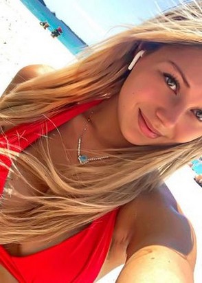 Содержанка Юлия (20), Смоленская, 8,000 ₽ час, Окончание на лицо, Стриптиз не профи, тел +7(988)982-06-56
