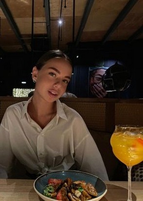 Массажистка Аля (22), Фрунзенская, 7,000 ₽ час, Минет без резинки, Окончание на грудь, тел +7(999)687-32-86