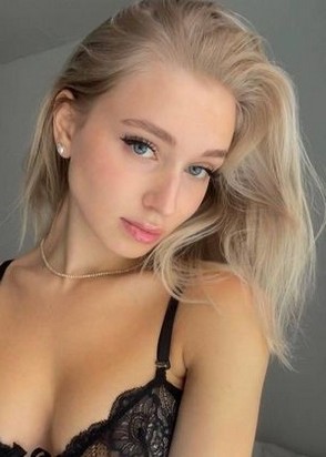Шлюха Ирина (22), 1,500 ₽ час, Стриптиз не профи, Госпожа, тел +7(986)481-92-84