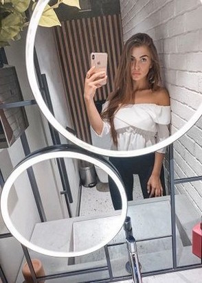 Эскортница Арина (23), Щукинская, 10,000 ₽ час, Окончание на грудь, Стриптиз не профи, тел +7(928)306-25-05