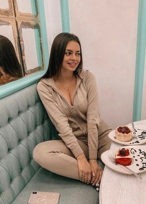 Путана Карина (24), Первомайская, 7,000 ₽ час, Стриптиз не профи, Массаж классический, тел +7(917)134-03-78