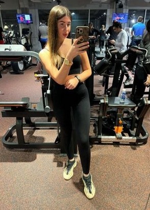 Шлюха Лиза (20), Смоленская, 10,000 ₽ час, Окончание в рот, Массаж классический, тел +7(989)839-92-84