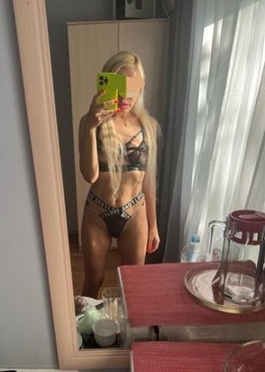 Эскортница Аня (26), Юго-Восточная, 5,000 ₽ час, Секс классический, Минет в презервативе, тел +7(999)495-60-90