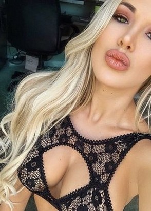 Шлюха Кристина (23), Университет, 3,000 ₽ час, Минет в презервативе, Массаж эротический, тел +7(988)619-19-07