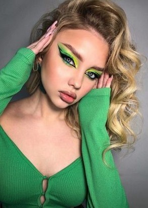 Куртизанка Марго (20), Таганская, 8,000 ₽ час, Стриптиз профи, Массаж урологический, тел +7(929)873-03-60
