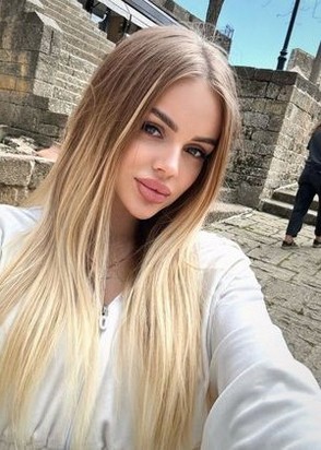 Содержанка Лиза (20), Лермонтовский проспект, 8,000 ₽ час, Минет в презервативе, Окончание на грудь, тел +7(937)139-57-39