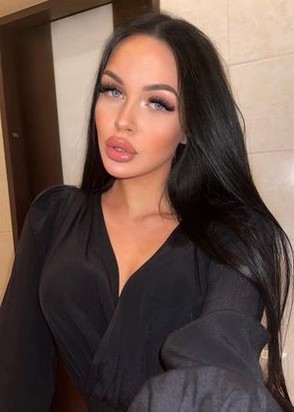 Массажистка Карина (25), Улица Сергея Эйзенштейна, 1,500 ₽ час, Минет без резинки, Госпожа, тел +7(927)617-12-36