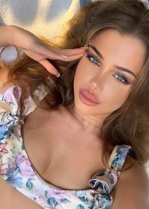 Шлюха Ева (21), Чеховская, 8,000 ₽ час, Окончание на грудь, Массаж классический, тел +7(996)643-43-13