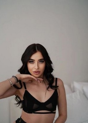 Шлюха Крис (23), Смоленская, 5,000 ₽ час, Окончание на грудь, Стриптиз не профи, тел +7(987)380-14-58