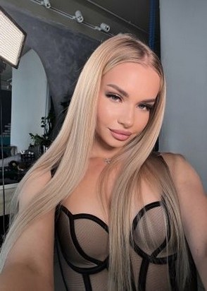 Куртизанка Даша (19), Выставочная, 10,000 ₽ час, Стриптиз не профи, Массаж классический, тел +7(989)062-64-67