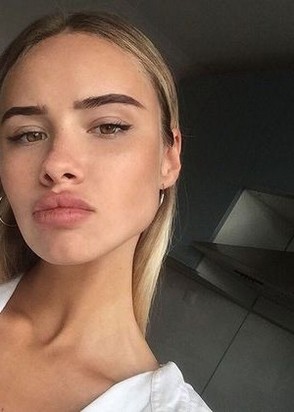 Путана Таня (23), Улица Старокачаловская, 7,000 ₽ час, Минет без резинки, Ролевые игры, тел +7(987)047-70-42