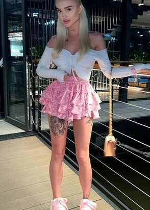 Массажистка Вика (22), Улица Скобелевская, 8,000 ₽ час, Массаж профессиональный, Массаж расслабляющий, тел +7(929)612-87-51