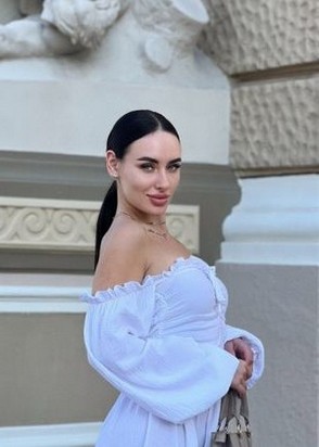 Профессионалка Лиза (24), Боровицкая, 8,000 ₽ час, Стриптиз не профи, Массаж профессиональный, тел +7(999)873-68-68