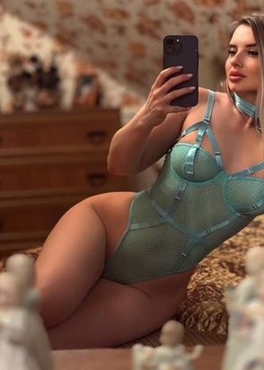 Ночная бабочка Зарина (22), Студенческая, 3,000 ₽ час, Минет без резинки, Стриптиз не профи, тел +7(995)938-73-34