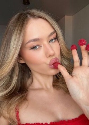 Эскортница Соня (21), Аэропорт, 8,000 ₽ час, Секс анальный, Минет глубокий, тел +7(937)702-04-53
