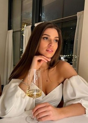 Куртизанка Кира (23), Кожуховская, 8,000 ₽ час, Массаж профессиональный, Массаж расслабляющий, тел +7(995)683-36-87