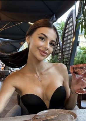Девушка по вызову Николь (23), Чеховская, Массаж профессиональный, Массаж расслабляющий, тел +7(991)104-86-15