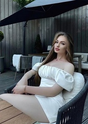 Куртизанка Эля (22), Улица Старокачаловская, 8,000 ₽ час, Минет глубокий, Массаж эротический, тел +7(902)620-63-15