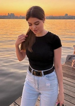 Жрица любви Ника (22), Чеховская, 8,000 ₽ час, Минет в презервативе, Массаж классический, тел +7(978)854-10-24