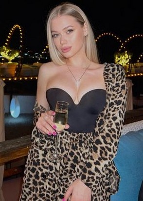 Жрица любви Лика (23), Чеховская, 8,000 ₽ час, Окончание на грудь, Массаж классический, тел +7(904)384-10-73