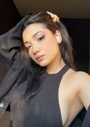 Профессионалка Лера (25), Студенческая, 8,000 ₽ час, Секс классический, Массаж классический, тел +7(908)384-89-80