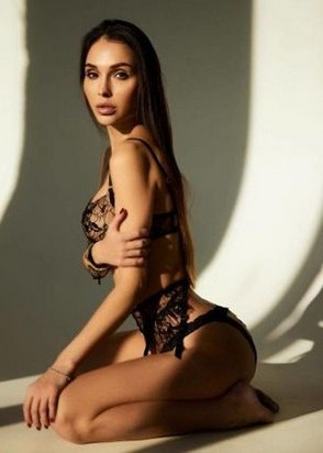 Проститутка Евгения (25), Нагорная, 10,000 ₽ час, Минет в презервативе, Массаж эротический, тел +7(988)305-72-69