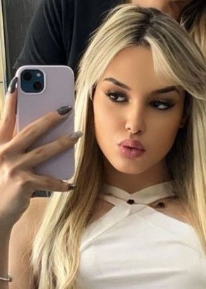 Проститутка Лорик (24), Сретенский бульвар, 10,000 ₽ час, Массаж расслабляющий, Массаж эротический, тел +7(901)524-01-50