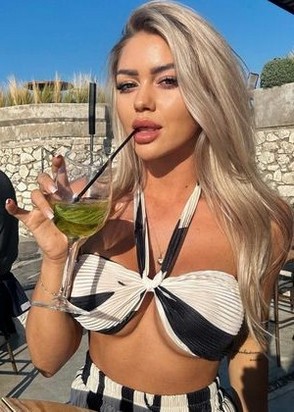 Жрица любви Ира (23), Филатов Луг, 8,000 ₽ час, Минет в презервативе, Массаж профессиональный, тел +7(996)182-50-61