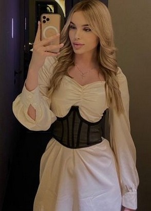 Содержанка Кира (25), Авиамоторная, 8,000 ₽ час, Минет в презервативе, Минет глубокий, тел +7(902)680-63-69
