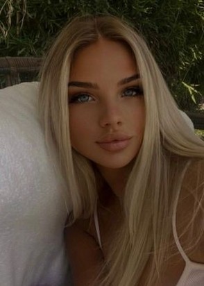 Проститутка Анютка (23), Первомайская, 10,000 ₽ час, Игрушки, Окончание в рот, тел +7(900)153-68-60