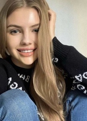 Содержанка Лиана (22), Первомайская, Минет без резинки, Окончание на лицо, тел +7(904)461-01-60
