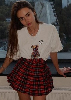 Проститутка Соня (22), Шелепиха, 8,000 ₽ час, Окончание на грудь, Массаж профессиональный, тел +7(988)542-53-90