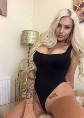Проститутка Марго (22), Шаболовская, 3,000 ₽ час, Минет без резинки, Окончание в рот, тел +7(951)605-90-05