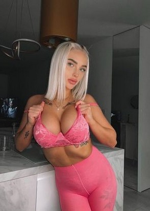 Проститутка Дана (24), Севастопольская, 10,000 ₽ час, Массаж расслабляющий, Массаж эротический, тел +7(938)346-56-86