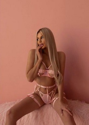 Путана Камилла (22), Рассказовка, 8,000 ₽ час, Минет в презервативе, Стриптиз профи, тел +7(989)987-75-14