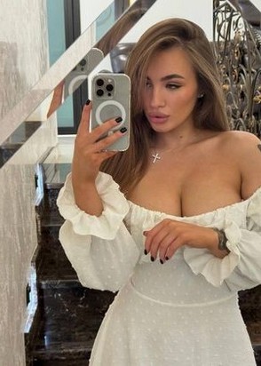 Профессионалка Вита (21), Студенческая, 10,000 ₽ час, Фистинг классический, Легкая доминация, тел +7(908)718-48-23
