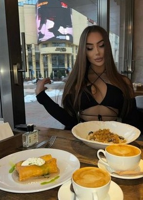 Ночная бабочка Вита (23), Тургеневская, 10,000 ₽ час, Секс классический, Массаж классический, тел +7(937)813-35-74