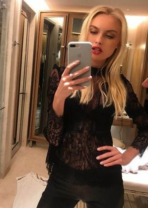 Массажистка Эмили (26), Севастопольская, 10,000 ₽ час, Минет без резинки, Массаж эротический, тел +7(995)913-40-39