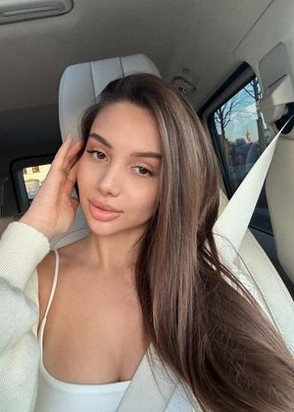 Эскортница Карина (23), Мневники, 10,000 ₽ час, Минет в презервативе, Окончание на грудь, тел +7(917)608-01-23