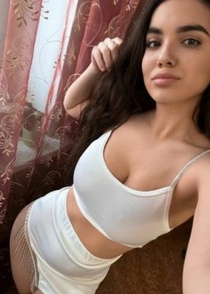 Содержанка Юля (26), Авиамоторная, 3,000 ₽ час, Минет в презервативе, Массаж классический, тел +7(901)380-01-15