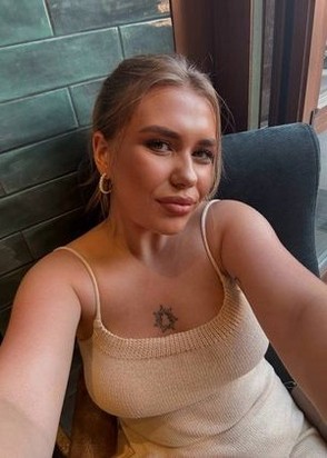 Индивидуалка Альбина (20), Секс классический, Минет без резинки, тел +7(991)358-54-37