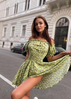 Массажистка Ирина (24), Чеховская, 8,000 ₽ час, Окончание на грудь, Массаж эротический, тел +7(928)203-15-59
