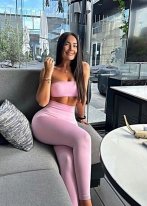 Шлюха Фрида (23), Ленинский проспект, 10,000 ₽ час, Секс классический, Стриптиз не профи, тел +7(918)398-26-81