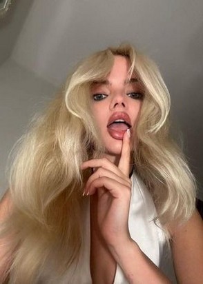 Шлюха Ванесса (23), Севастопольская, 10,000 ₽ час, Массаж классический, Массаж расслабляющий, тел +7(987)649-18-27