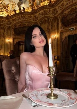 Путана Эля (22), Беляево, 8,000 ₽ час, Минет в презервативе, Массаж расслабляющий, тел +7(931)354-29-46