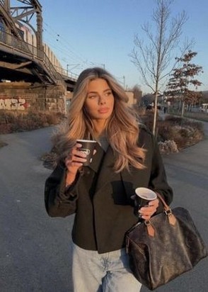 Жрица любви Алиса (26), Университет, Окончание в рот, Массаж классический, тел +7(995)264-37-73